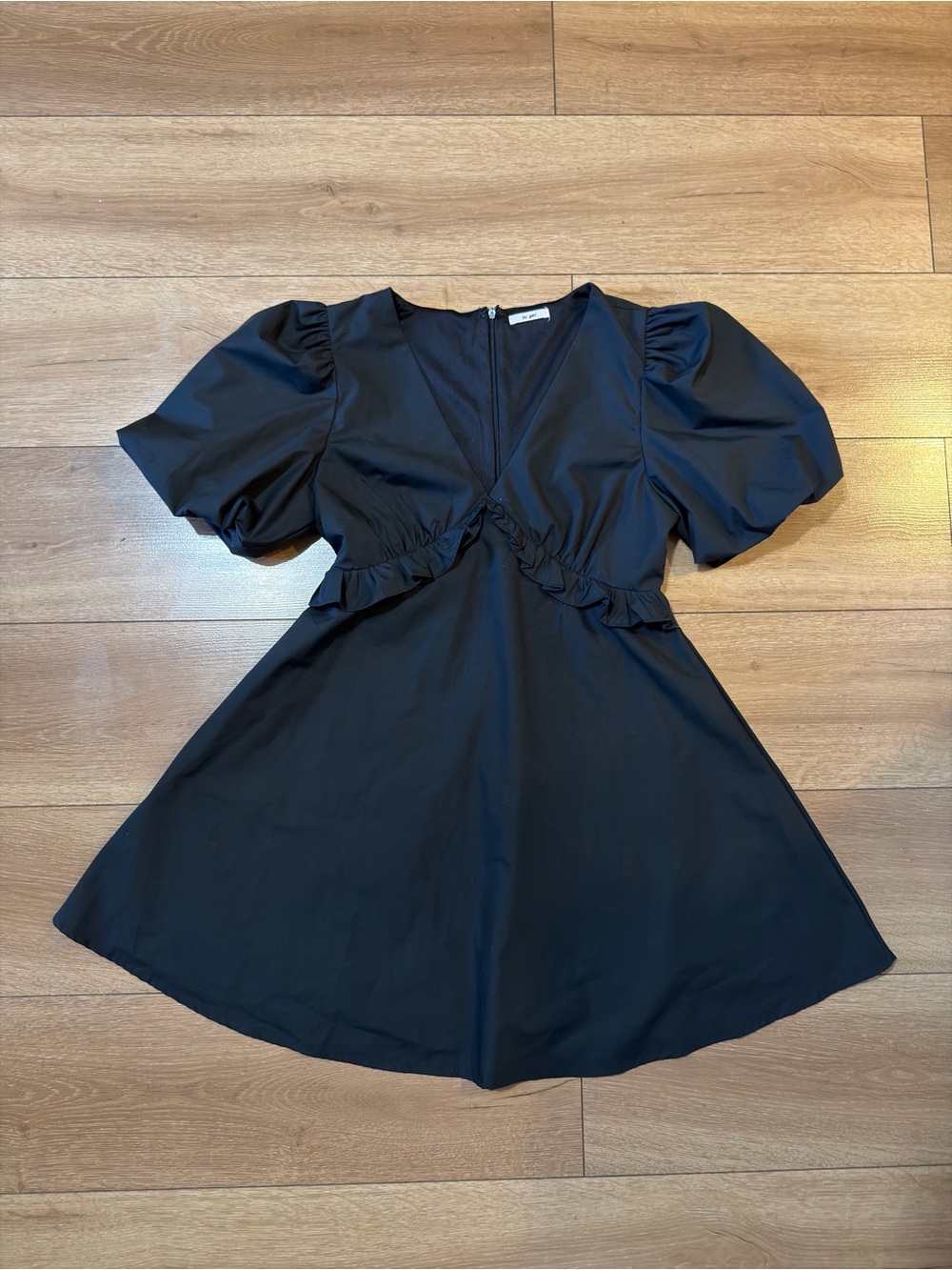 Mi Ami Francesca’s BlackPuff Sleeve Ruffle Mini Dress Size L